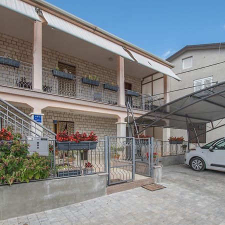 Apartmenst Saban 1709 Murine Buitenkant foto
