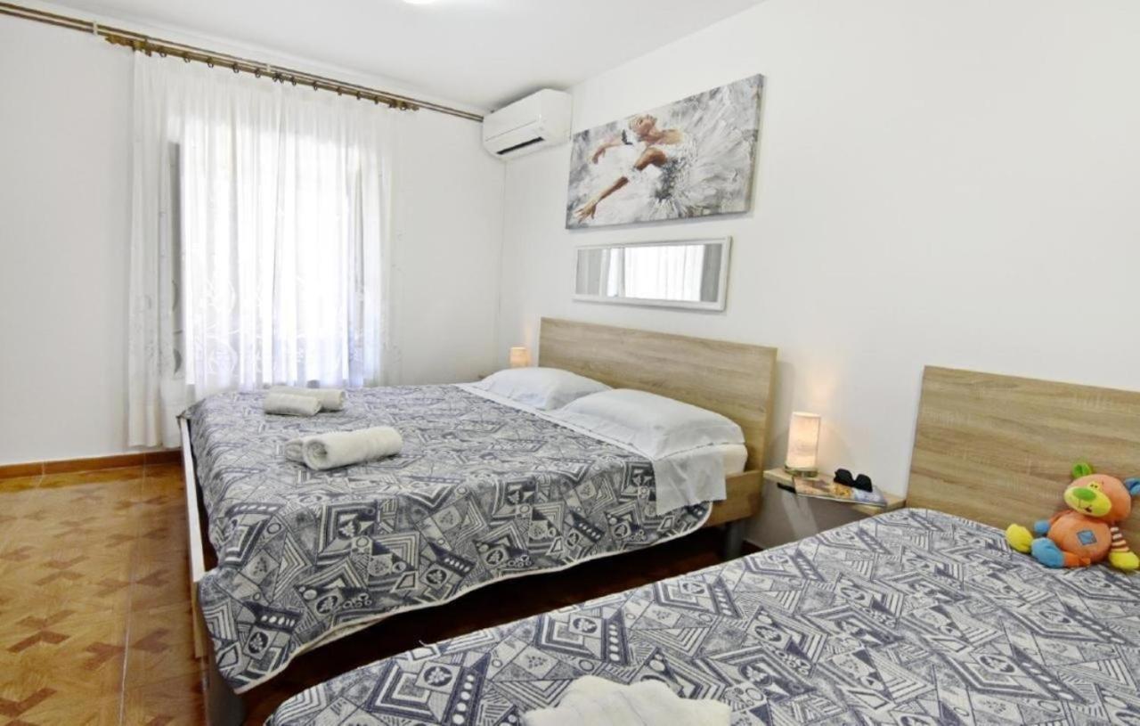 Apartmenst Saban 1709 Murine Buitenkant foto