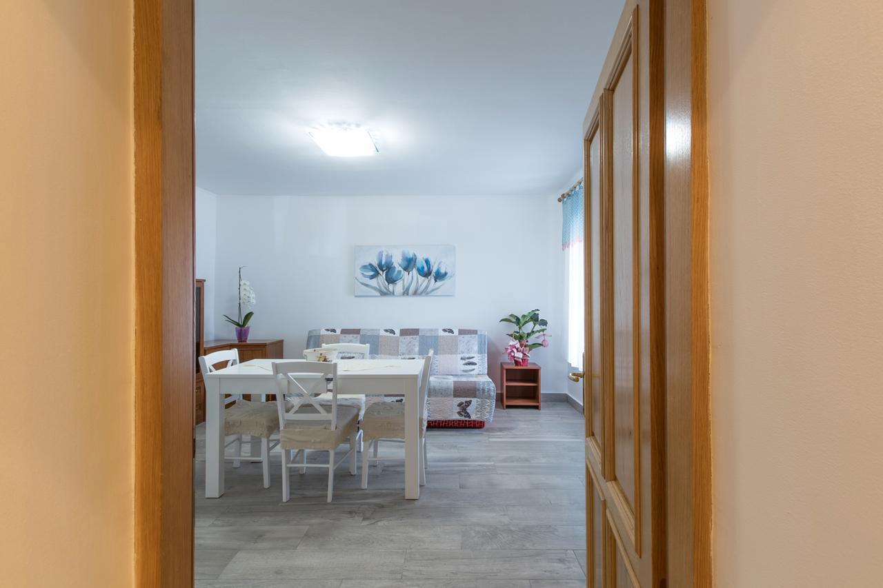 Apartmenst Saban 1709 Murine Buitenkant foto